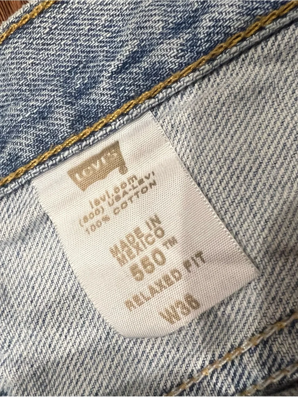 Levis 550 Jean Denim Shorts Jorts Mens SZ 36 Dad Relaxed Fit Light Wash Fade